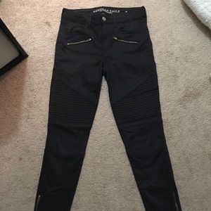 AE SIZE 4 STRETCH MOTO STYLE JEANS